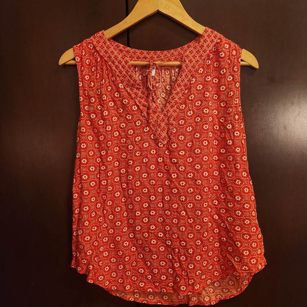 Old Navy Red Patterned Sleeveless Blouse